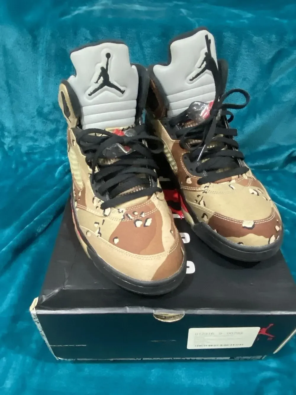 Size 11 - Supreme x Air Jordan 5 Retro Desert Camo